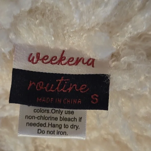 Weekend Routine Reversible Vest In Size Small - Picture 6 of 7